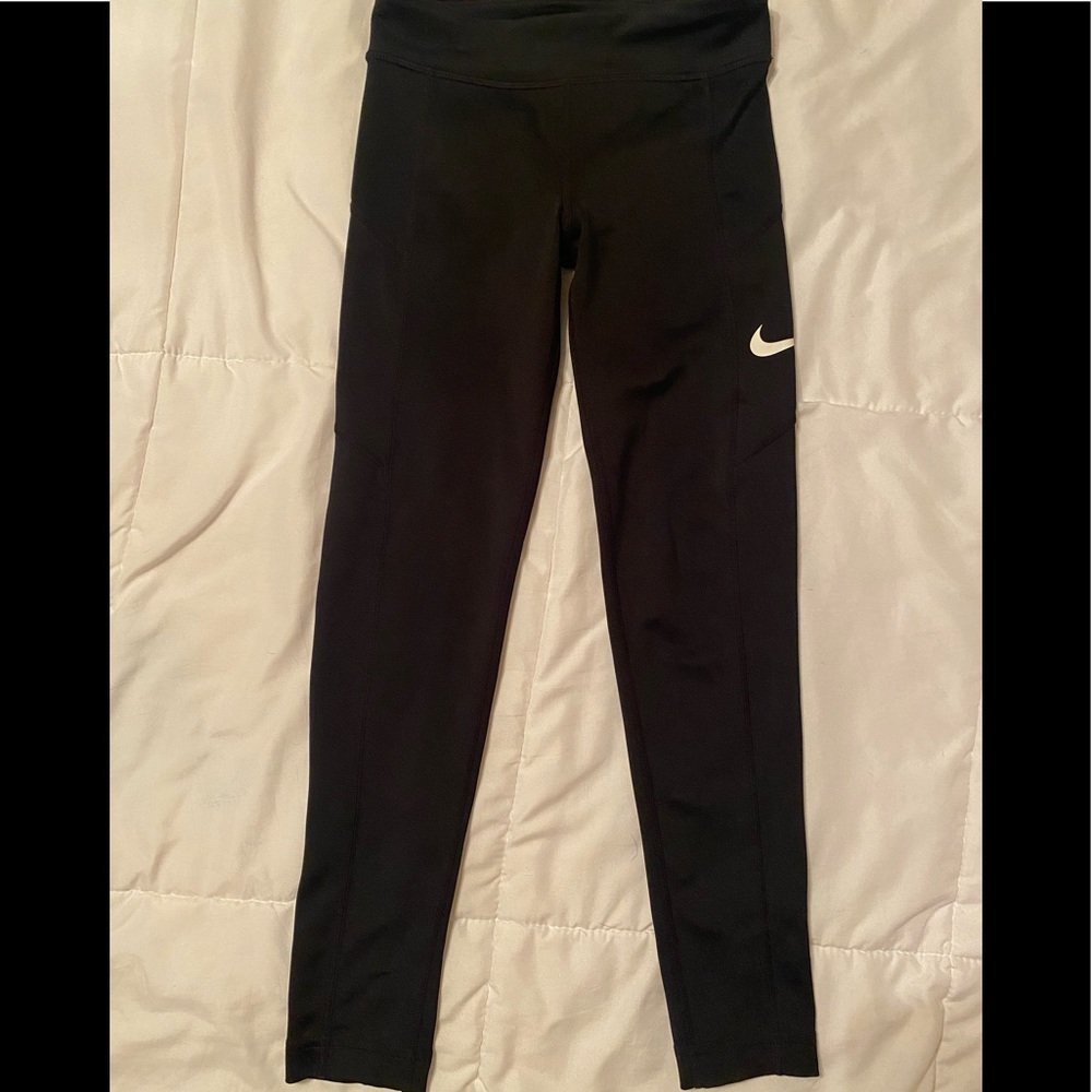 Girls Nike leggings